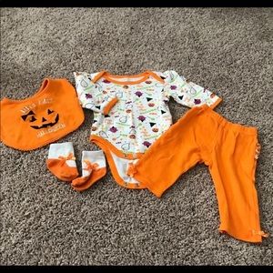 **SOLD**Baby's First 5pc Halloween Outfit (0-3)
